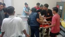 Abdillah (28), menjadi korban penusukan oleh orang tak dikenal saat berada Jalan Panglima Batur Banjarmasin Utara, Rabu (1/4/2026), sekitar pukul 19.30 WITA. (SuarIndonesia/DO)