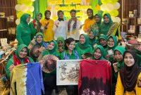 Pelestarian budaya, khususnya Banjar terus tumbuh melalui melalui UMKM dari tangan-tangan Anggota Persit Kartika Chandra Kirana (KCK) Cabang XXVII Dim 1004/Kotabaru, Korem 101/Antasari, PD XII/Tambun Bungai. (SuarIndonesia/Ist)