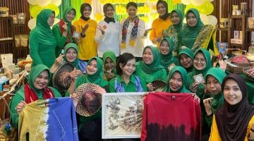 Pelestarian budaya, khususnya Banjar terus tumbuh melalui melalui UMKM dari tangan-tangan Anggota Persit Kartika Chandra Kirana (KCK) Cabang XXVII Dim 1004/Kotabaru, Korem 101/Antasari, PD XII/Tambun Bungai. (SuarIndonesia/Ist)