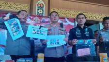 Pelaksana Harian Kapolresta Banjarmasin, Kombes Pol Timbur RK Siregar, didampingi Wakapolresta, AKBP Arwin Amrih Wientama, Kasat Reskrim, Kompol Eru Alsepa dan Kapolsek Banjarmasin Utara, AKP Sunardi pada saat press rilis, Selasa (7/4/2026) (SuarIndonesia/YI)