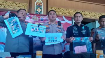 Pelaksana Harian Kapolresta Banjarmasin, Kombes Pol Timbur RK Siregar, didampingi Wakapolresta, AKBP Arwin Amrih Wientama, Kasat Reskrim, Kompol Eru Alsepa dan Kapolsek Banjarmasin Utara, AKP Sunardi pada saat press rilis, Selasa (7/4/2026) (SuarIndonesia/YI)