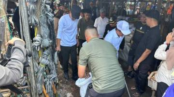 DIGREBEK MENTERI LH, Hanif Faisol Dua Pasar di Martapura Kabupaten Banjar