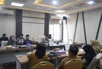 Komisi II DPRD Kabupaten Balangan menggelar rapat kerja bersama sejumlah SKPD. Foto : Istimewa