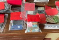 
Barang bukti pembobolan rumah di Banjar. (Foto: detikKalimantan/Khairun Nisa)