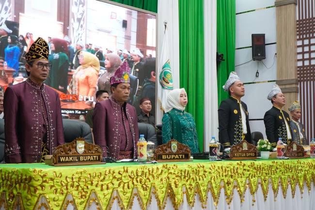 Ketua DPRD dan Bupati Balangan saat peringatan Hari Jadi ke23. Foto : Istimewa