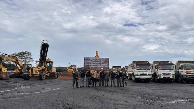 Kejaksaan Agung (Kejagung) melakukan penggeledahan terkait dugaan korupsi di sektor pertambangan yang melibatkan pengusaha Samin Tan. (dok Kejagung)