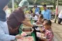Makanan Bergizi Gratis (MBG) prasmanan yang disajikan SPPG Firdaus I Simpang Pasarodi, Desa Firdaus, Kecamatan Tanjung Beringin, Sergai di SDN 107967 Pelintahan disambut antusias siswa, Rabu (8/4/2026). (Antara/Darmawan)