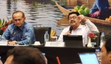 Kepala Dinas Komunikasi dan Informatika (Diskominfo) Provinsi Kalimantan Selatan, H Muhamad Muslim (kanan). (Foto: MC Kominfo Kalsel)
