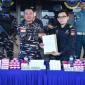 Pangkalan TNI AL (Lanal) Nunukan bersama Kantor Bea Cukai Kelas II Nunukan menggagalkan ribuan kosmetik ilegal dari Malaysia. (dok Pangkalan TNI AL Nunukan)