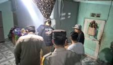 Pihak kepolisian saat ada di TKP. (Foto: Istimewa)