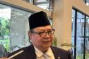 
Menteri Koordinator Bidang Perekonomian Airlangga Hartarto menjawab pertanyaan wartawan dalam wawancara cegat di kantor Kementerian Koordinator Bidang Perekonomian, Jakarta, Senin (27/4/2026). (Foto: Antara/Imamatul Silfia)