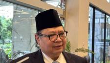
Menteri Koordinator Bidang Perekonomian Airlangga Hartarto menjawab pertanyaan wartawan dalam wawancara cegat di kantor Kementerian Koordinator Bidang Perekonomian, Jakarta, Senin (27/4/2026). (Foto: Antara/Imamatul Silfia)