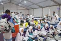 Jemaah calon haji Indonesia mulai berdatangan di Arafah untuk menjalani rangkaian puncak ibadah haji, Senin (25/5/2026). (Foto: Kemenhaj)