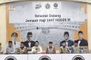 PPIH Embarkasi Banjarmasin, Kslsel, saat penyambutan jemaah calon haji Kloter 06 asal Kalteng di Asrama Haji Embarkasi Banjarmasin, di Banjarbaru, Jumat (1/5/2026). (Foto: Kemenhaj Kalsel)