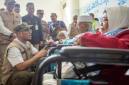 Wakil Menteri Haji dan Umrah (Wamenhaj) Dahnil Anzar Simanjuntak (kiri) saat meninjau pemberangkatan calon haji di Bandara Kertajati, Majalengka, Jawa Barat, Jumat (1/5/2026). (Foto: Antara/Fathnur Rohman)