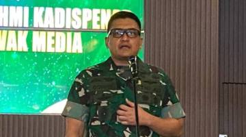 Kepala Dinas Penerangan TNI AD (Kadispenad) Brigjen TNI Donny Pramono saat jumpa pers di Malacca Toast, Jakarta Pusat, Jumat (29/5/2026). (Foto: Antara/Walda Marison)