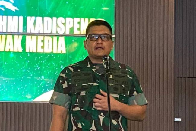 Kepala Dinas Penerangan TNI AD (Kadispenad) Brigjen TNI Donny Pramono saat jumpa pers di Malacca Toast, Jakarta Pusat, Jumat (29/5/2026). (Foto: Antara/Walda Marison)