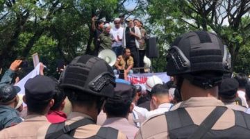 RATUSAN SOPIR TRUK dengan Armadanya Bereaksi, Dugaan BBM Biosolar Dilarikan ke Perusahaan Tambang di Kalsel