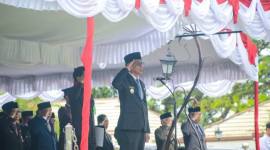 Wakil Bupati Balangan, Akhmad Fauzi memimpin upacara peringatan Hari Ulang Tahun (HUT) ke-77 Proklamasi Pemerintahan Gubernur Tentara ALRI Divisi IV Pertahanan Kalimantan di halaman Kantor Bupati Balangan, Paringin Selatan, Senin (18/5/2026). - Foto: Mc.Balangan