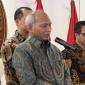 Kepala Satuan Kerja Khusus Pelaksana Kegiatan Usaha Hulu Minyak dan Gas Bumi (SKK Migas) Djoko Siswanto dalam konferensi pers di Kantor Kementerian Transmigrasi Jakarta, Senin (4/5/2026). (Foto: Antara/Putu I Savitri)
