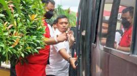 Napi Anton Kurniawan, pada saat dilimpahkan dari Polda Kalteng ke kejaksaan. (Foto: Dok Antara/Rajib Rizali)