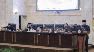 Keputusan diambil dalam rapat paripurna yang digelar Selasa (5/5/2026). Persetujuan dituangkan dalam Keputusan DPRD Kalsel Nomor 8 Tahun 2026. (SuarIndonesia/HM)