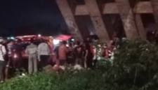 Riyan (29), nekat menceburkan diri dari atas Jembatan Basirih Banjarmasin. Barat, Senin (11/5/2026) malam, sekitar pukul 20.00 WITA (SuarIndonesia/DO)