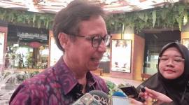 Menteri Kesehatan (Menkes) Budi Gunadi Sadikin saat wawancara doorstop media usai meresmikan pencantuman label nutrisi Nutri-Level pada produk minuman, di Jakarta, Selasa (12/5/2026). (Foto: Antara/Anita P Dewi)