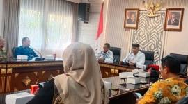 Kunjungan studi komparasi Setwan DPRD Kalsel ke DPRD Provinsi Bali tidak hanya membahas kemitraan media, tetapi juga menjadi sarana mendalami pelestarian budaya lokal. Dalam pertemuanberlangsung Kamis (21/5/2026) (SuarIndonesia/Ist)