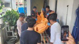 Ditemukan tak bernyawa di dalam rumahnya, Jalan Brigjend H.Hasan Basry Komp Grand Simpang Tangga RT 37 RW 03 Banjarmasin Utara, Senin (25/5/2026). (SuarIndonesia/DO)