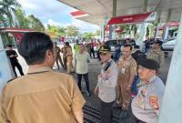 Tim gabungan ,operasi penertiban serta pengawasan penyaluran BBM bersubsidi di sejumlah SPBU di Kota Banjarmasin, Selasa (26/5/2026). (SuarIndonesia/Ist)