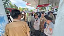 Tim gabungan ,operasi penertiban serta pengawasan penyaluran BBM bersubsidi di sejumlah SPBU di Kota Banjarmasin, Selasa (26/5/2026). (SuarIndonesia/Ist)