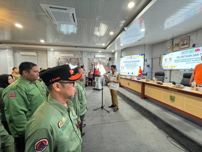 Pelantikan dan pengukuhan Dewan Pengurus FPRB Kabupaten Balangan masa bakti 2025-2029 oleh Wakil Bupati,  Akhmad Fauzi, di Aula Benteng Tundakan, Kantor Bupati Balangan, Paringin Selatan, Selasa (26/5/2026).- (SuarIndonesia/Adv)