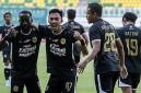 Adhyaksa FC lolos ke Super League musim depan usai kalahkan Persipura 1-0. (Foto: Antara/Angga Budhiyanto)