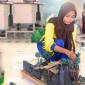 Diorama bertajuk Fragmen Kehidupan Masyarakat Punan Batu Benau karya Anggun Shafa, siswi SMKN 2 Tanjung Selor, Kaltara. )Foto: Istimewa)