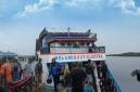 Aktivitas pelayaran di pelabuhan Rasau Jaya, Kalbar. (Foto: Dok Antara)