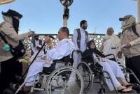 Foto Ilustrasi: Petugas Penyelenggara Ibadah Haji mendata jemaah calon haji yang akan memakai jasa pendorong kursi roda di Masjidil Haram, Makkah, Arab Saudi, Minggu (3/5/2026). (Foto: Antara/Citro Atmoko)
