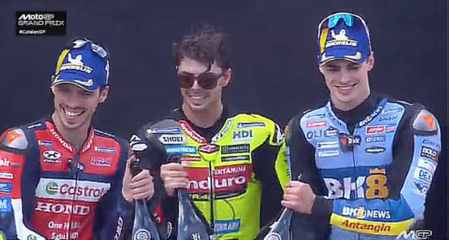 Podium juara MotoGP Catalunya 2026. (Screenshot @SPOTV)
