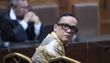 Terdakwa kasus dugaan pemerasan dalam pengurusan sertifikat K3 di Kementerian Ketenagakerjaan Immanuel Ebenezer mengikuti jalannya sidang lanjutan di Pengadilan Tipikor, Jakarta, Senin (25/5/2026). Sidang tersebut beragendakan pembacaan nota pembelaan (pledoi) terdakwa. (Foto: Antara/M Risyal Hidaya)
