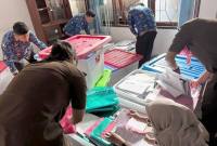 Penyidik Kejati Kalteng, pada saat menggeledah kantor DPMPTSP Kalteng, Senin (18/5/2026). (Foto: Humas Kejati Kalteng)