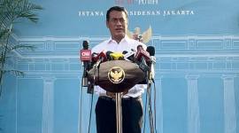 Menteri Pertanian Andi Amran Sulaiman memberikan keterangan pers di Kompleks Istana Kepresidenan, Jakarta, Kamis (18/6/2026). (Foto: Antara/Fathur Rochman)