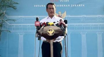 Menteri Pertanian Andi Amran Sulaiman memberikan keterangan pers di Kompleks Istana Kepresidenan, Jakarta, Kamis (18/6/2026). (Foto: Antara/Fathur Rochman)