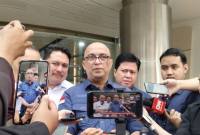 Direktur Penyidikan (Dirdik) Jaksa Agung Muda Bidang Tindak Pidana Khusus (Jampidsus) Kejagung Syarief Sulaeman Nahdi (tengah) memberikan keterangan pers di Gedung Jampidsus Kejagung, Jakarta, Kamis (4/6/2026). (Foto: Antara/Nadia Putri R)