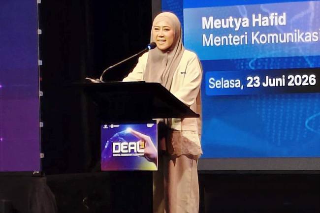 Menteri Komunikasi dan Digital (Menkomdigi) Meutya Hafid saat menyampaikan sambutan dalam acara peresmian DEAL 2026 di Jakarta Selatan, Selasa (23/6/2026). (Foto: An tara/Farhan Arda N)