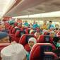 Jemaah haji Kloter 09 Debarkasi Banjarmasin asal Kabupaten Tanah Laut masih di dalam pesawat saat tiba di tanah air di Bandara Internasional Syamsuddin Noor Banjarmasin, Selasa (16/6/2026). (Foto: PPIH Debarkasi Banjarmasin)