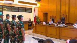Sebanyak empat personel Tentara Nasional Indonesia (TNI) terkait kasus dugaan penganiayaan terhadap Wakil Koordinator KontraS Andrie Yunus, dalam sidang pembacaan surat tuntutan di Pengadilan Militer II-08 Jakarta, Rabu (3/6/2026). (Foto: Antara/Agatha O Victoria)
