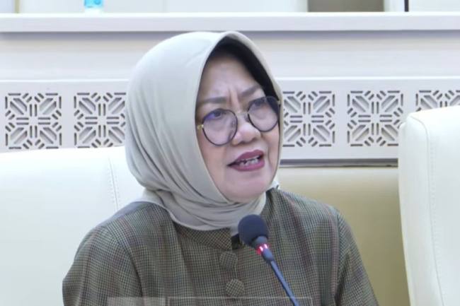 Peneliti politik BRIN Siti Zuhro saat berdiskusi bersama Komisi II DPR RI di kompleks parlemen, Jakarta, Selasa (2/6/2026). (Foto: DPR RI)