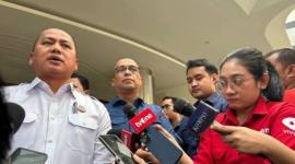 Direktur Penyidikan (Dirdik) Jaksa Agung Muda Bidang Tindak Pidana Khusus (Jampidsus) Kejagung Syarief Sulaeman Nahdi (tengah) memberikan keterangan di Gedung Bundar Kejaksaan Agung, Kamis (11/6/2026). (Foto: Antara/Laily Rahmawaty)