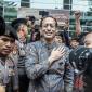 Terdakwa kasus dugaan korupsi pengadaan Chromebook di lingkungan Kemendikbudristek, Nadiem Anwar Makarim (tengah) meninggalkan Pengadilan Tipikor usai sidang putusan di Pengadilan Tipikor, Jakarta, Selasa (30/6/2026). (Foto: Antara/Salma Talita)