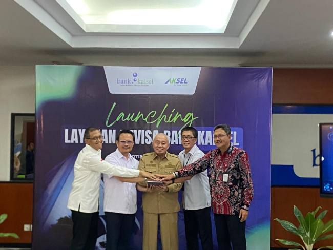 Gubernur Kalsel, H Muhidin melaunching langsung Layanan Devisa Bank Kalsel di Aula Bank Kalsel, Senin (22/6/2026).
